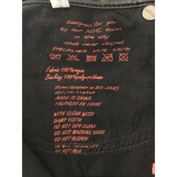 Blank NYC Black Faux Leather Shorts - Size 28 - Picture 5 of 5